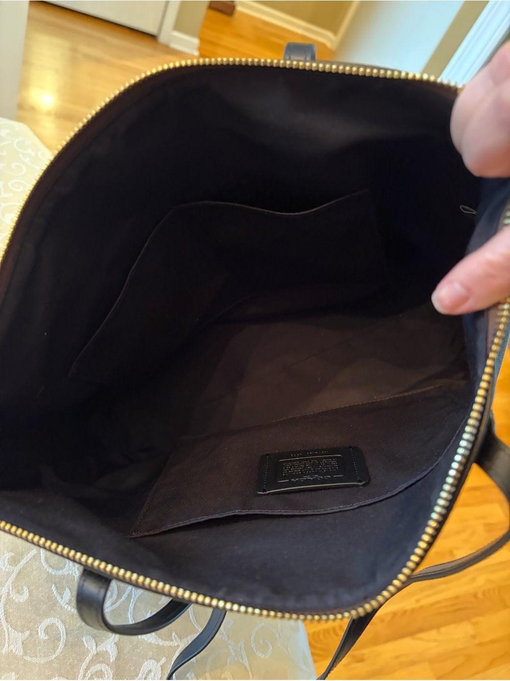 Coach Classic Brown 🤎 and Black 🖤 Signature Tote with Gold Logo and Hardware - Picture 6 of 13